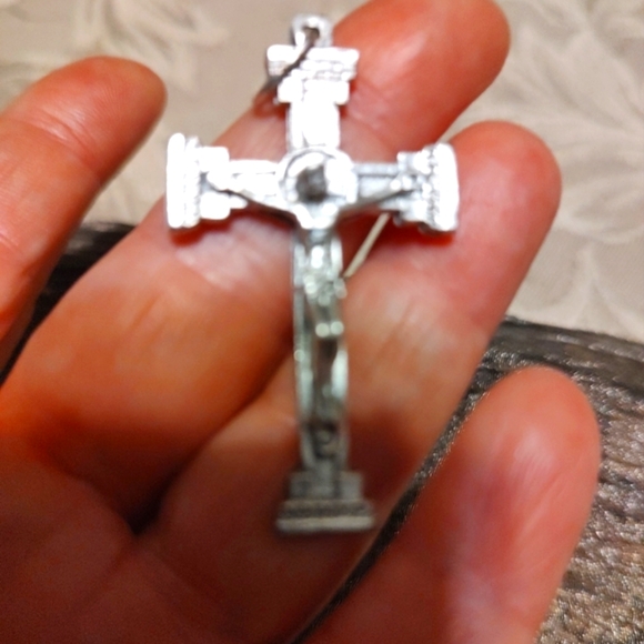 ▫️✝️▫️Beautiful Vintage Deadstock Ornate Silver Metal Crucifix Cross Pendant - Picture 4 of 15